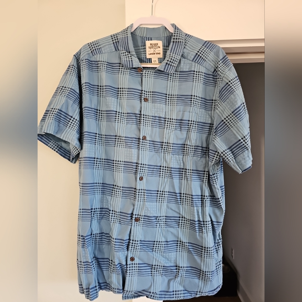 Blake Shelton Lands End Mens Short Sleeve Blue Plaud Button Down